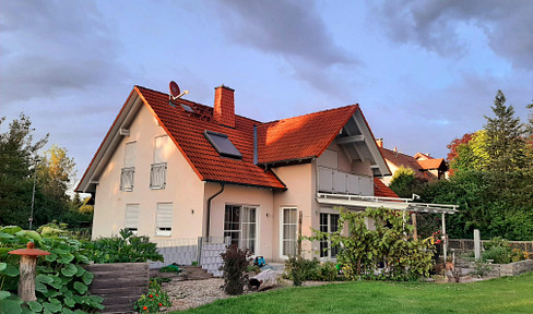 Detached house for sale in Reckendorf – spacious, bright, and ready to move in immediately.