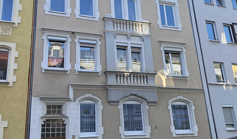 Bright, spacious 4-room apartment.