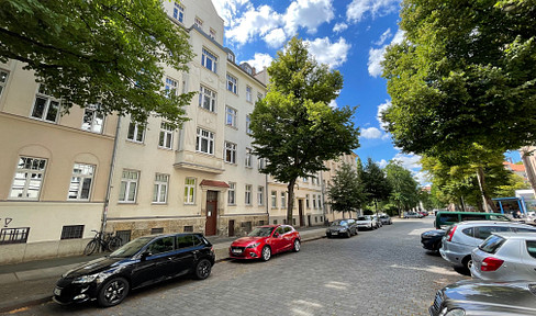 Spacious apartment maisonette – located in the southeastern part of Leipzig (Anger-Crottendorf).
