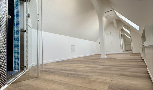 Central duplex apartment in Leverkusen-Opladen with a steam sauna.