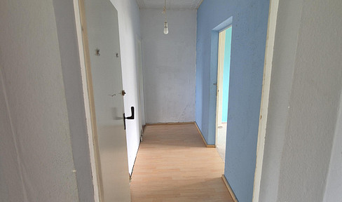 For DIY renovation: 3 rooms, kitchen, hallway, and bathroom in Bad Sülze.