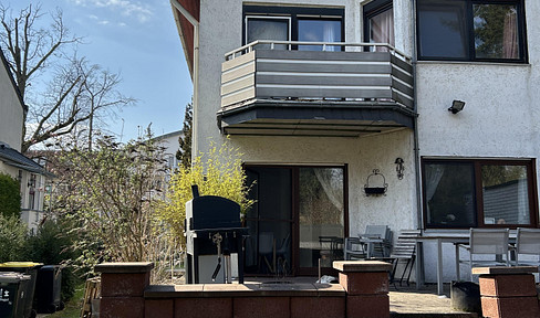 Charmantes Eckreihenhaus mit großem Garten und sonniger Terrasse