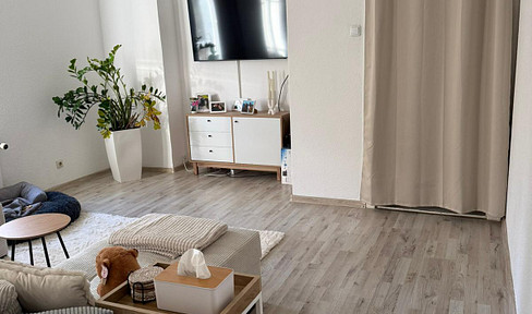 3-room apartment for rent, including utilities, with access to a garden.