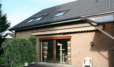 Elegant detached house in a central, quiet location.