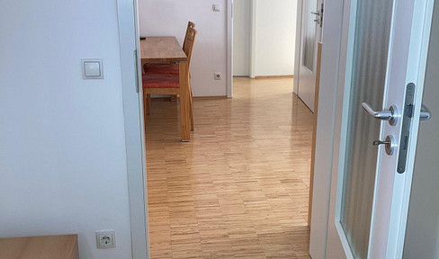 Moderne 4-Zimmer-Wohnung in ruhiger Lage mit Süd-Balkon, TOP-Infrastruktur und U-Bahn-Nähe