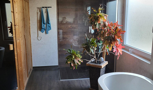 Freistehendes Einfamilienhaus, voll Unterkellert