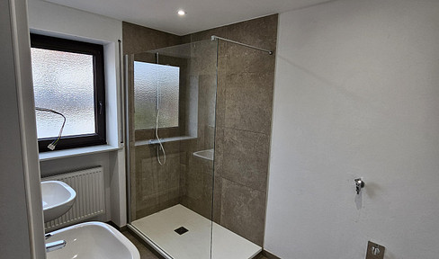 Move in and feel at home – completely renovated apartment in a desirable location.