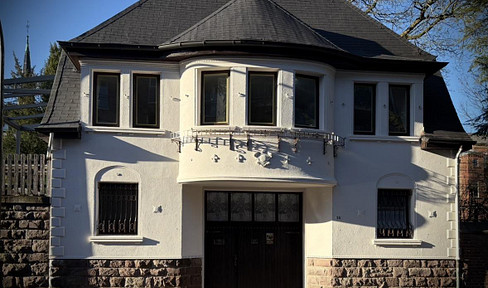 ***** CHARMANT & SICHER *****