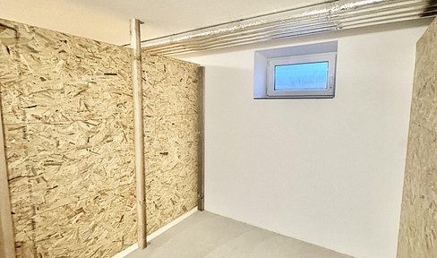 Secure storage, protected from frost - Conveniently located near the city center.
