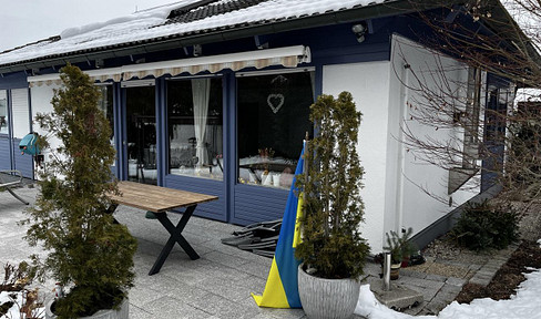 PROVISIONSFREI: Gepflegter Bungalow mit Einliegerwohnung & Wellness in Heroldsberg