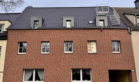 Großzügige 4-Zimmer-Wohnung (112 m²) mit Garten, Garage mit Wallbox, Kamin & Einbauküche