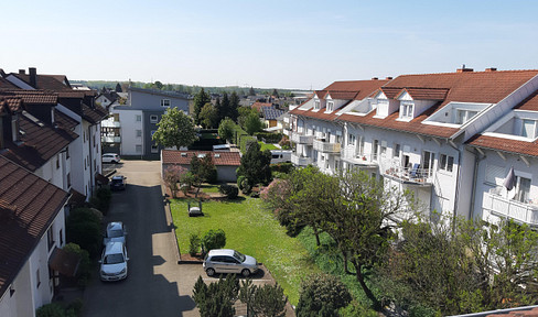 Bright, spacious 4-room apartment (105 sqm) with a rooftop terrace and elevator, located in Sinzheim, near Baden-Baden.