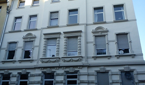 Vorankündigung. Das neue Zuhause. Sanierte Altbauwohnung.