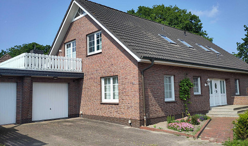 Großes Wohnhaus im Herzen von Wiefelstede