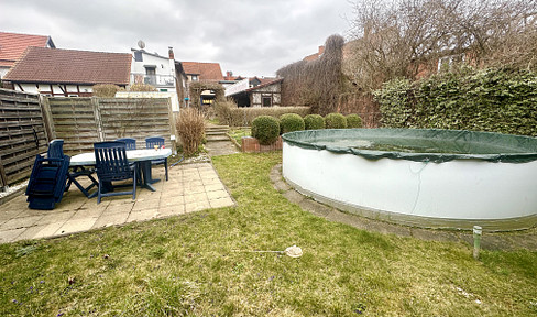 Provisionsfrei: Großes Familien-/ Mehrgenerationenhaus mit 284 m² mit großzügigem Garten