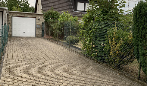 Detached single-family house in a quiet, central location in 50189 Elsdorf.