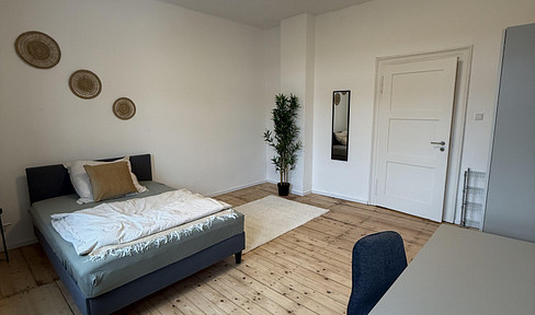 Beautifully renovated room in a fantastic shared apartment!