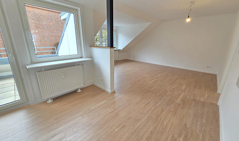 High-quality, fully renovated attic apartment with a south-facing balcony – modern living comfort in approximately 55.4 square meters.