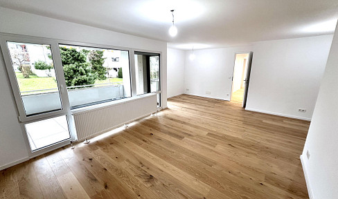 Exclusive: Completely renovated 5.5-6 room apartment in a prime location in Esslingen-Sulzgries.
