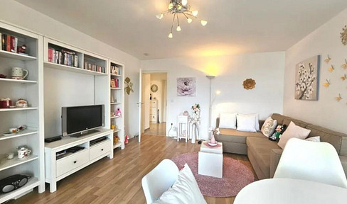 Attractive, modern apartment, fully furnished.