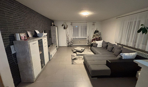 Well-maintained 4-room apartment, including a terrace and balcony.