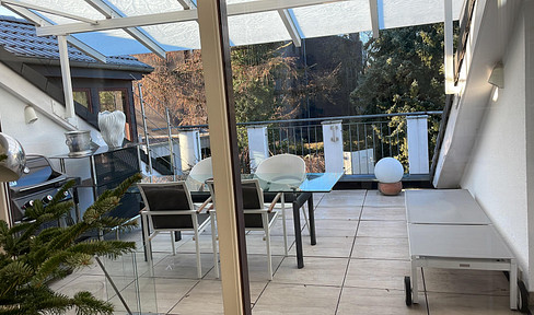 Dachgeschoß, wundervoll und hell im 1 OG