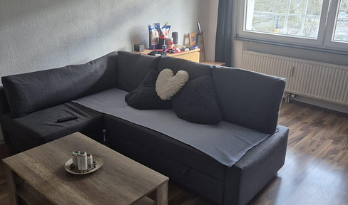 Large apartment with garage in a prime location.