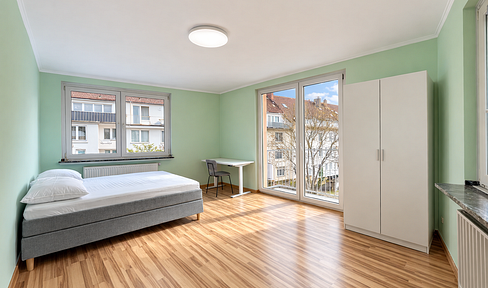Available as a completely separate apartment or for shared living (WG), this furnished three-room apartment is located in the popular Düsseltal district.