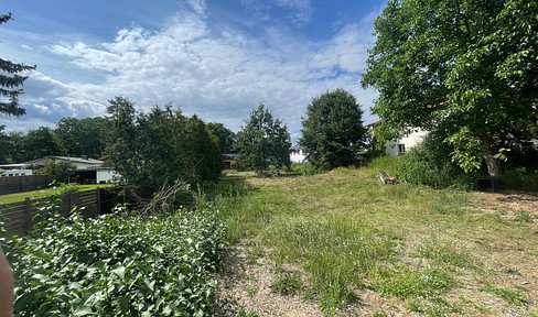 Building plot in Falkenhöh - excellent development potential - total area of 1699 square meters.
