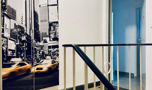 Renoviertes, teilmöbliertes Apartment mit Loggia & EBK im Heusteigviertel - Tandem Garage optional