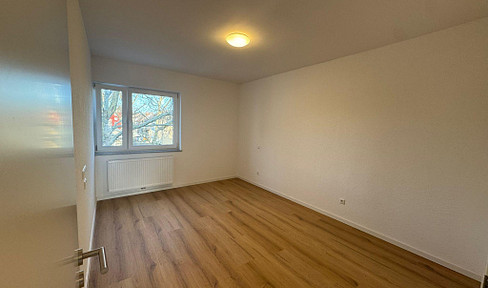 First occupancy/complete renovation: 2-room apartment with kitchen and bathroom, energy-efficient, beautiful, and centrally located!