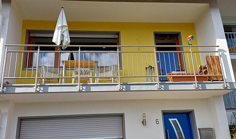 Reihenmittelhaus / Niedrigenergiehaus mit einzigartigem Maintalblick