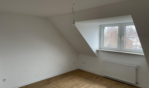 Centrally located 3-room apartment with a fitted kitchen.