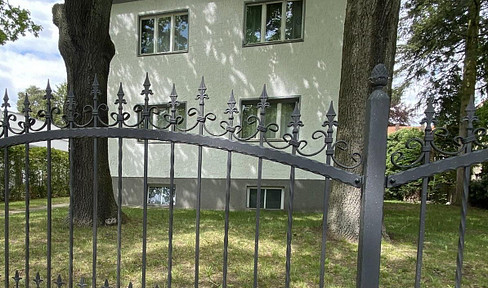 Renditeobjekt: Mehrfamilienhaus mit 5 möblierten Einheiten & Wellnessbereich. Provisionsfrei
