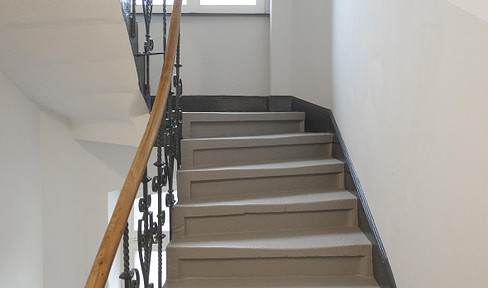 +++ Investment Opportunity: Rented 4-room apartment in the desirable Weststadt district of Heidelberg +++