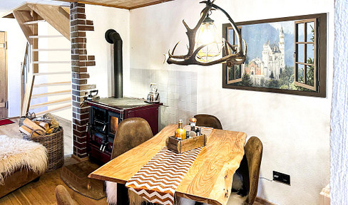 A unique gem in the Allgäu region: A compact, two-story semi-detached house in a prime, sunny location.