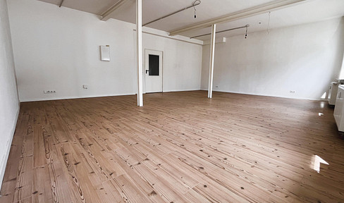Modernes, frisch saniertes Loft in Elze mit hohen Decken und großzügigem Wohnraum