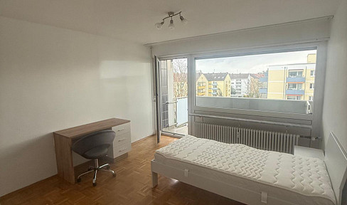 Furnished room in a shared apartment with a balcony, located in a central area of Karlsruhe.