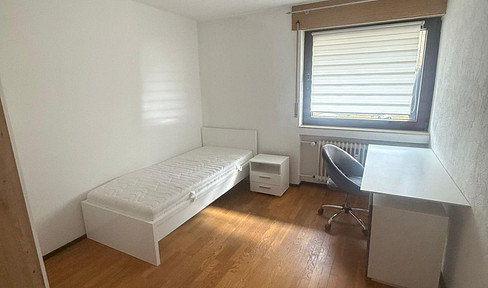Central, furnished room in a shared apartment located on Bachstraße – Karlsruhe.