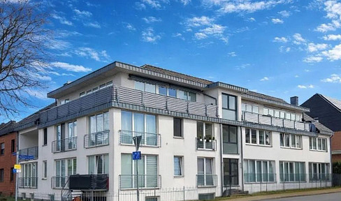 Spacious 125 m² maisonette apartment in Bauhaus style – Balcony with panoramic views – Available from July 1st, 2026.