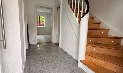 Terraced house with garden and potential for attic conversion – 4 rooms, no commission fees | Goslar - Georgenberg.