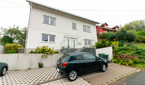 For sale: two apartments in the same building: a 3-room apartment with kitchen and bathroom (rented) and a 2-room apartment with kitchen and bathroom (vacant), being sold together.