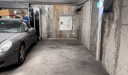Underground parking space at Berliner Platz/Hauptstrasse in Weil am Rhein, with remote control.