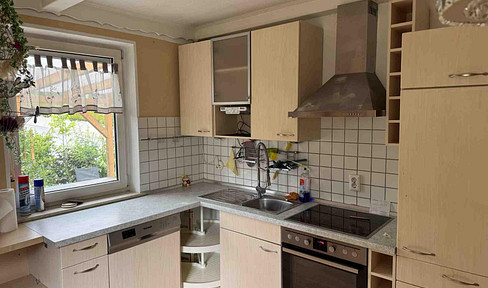 3 Zimmerwohnung mit Balkon und großem Garten
