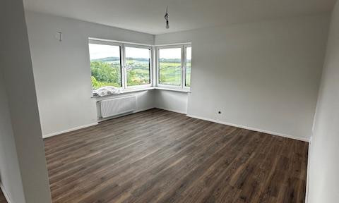 Better than new construction! Dream one-bedroom apartment with a balcony in Alfeld. 0% commission, 100% security.