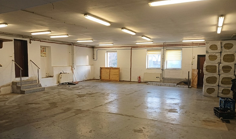 Vermiete Werkshalle/Lager/Büro mit Potential
