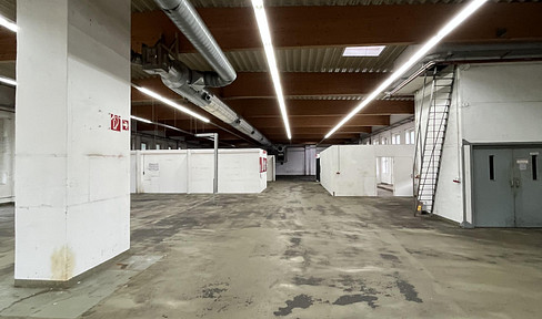 Large commercial space, 5,300 m², (warehouse/workshop) available in Haan. Partial areas also possible.