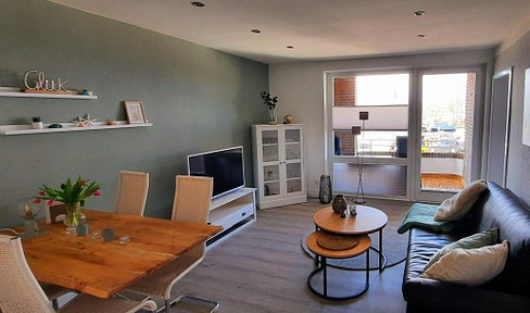 Unique holiday apartment with stunning views of the Baltic Sea on both sides – prime location in Orth/Fehmarn – no agency fees.