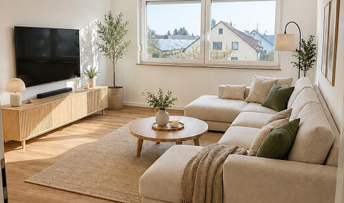 Completely renovated 3.5-room apartment with 89 m², balcony & elevator – available immediately.
