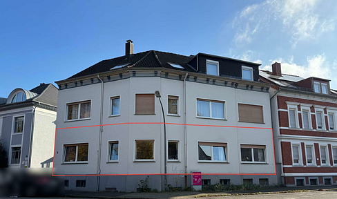 Spacious ground-floor apartment with a park view, featuring a terrace, garden, and garage.